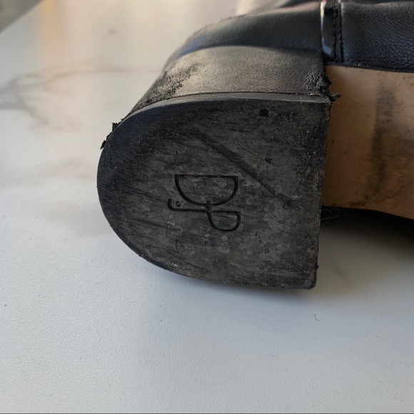 Donald Pliner Camille boots in Black - Picture 3 of 5